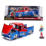 DC Comics Bombshells - Supergirl: 1956 Ford F-100 Pickup kovový model auta 1/24 - Simba Toys