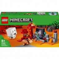 LEGO® Minecraft: Past na portálu Netheru (21155)