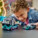 LEGO® City: Závodní auto a nákladní auto pro přepravu aut (60406)